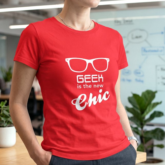 Camiseta Geek É o Novo Chic - Orgulho Nerd (Criador carregado)