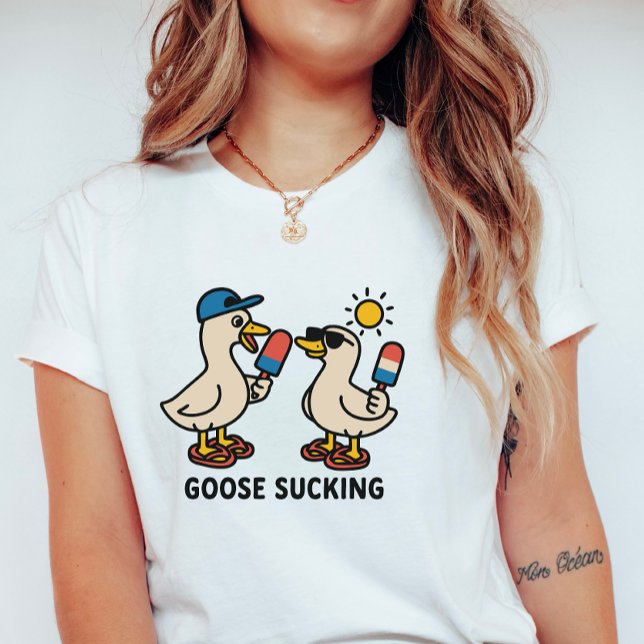 Camiseta Geese Licking Ice Cream; Cute and Silly Goose (Criador carregado)