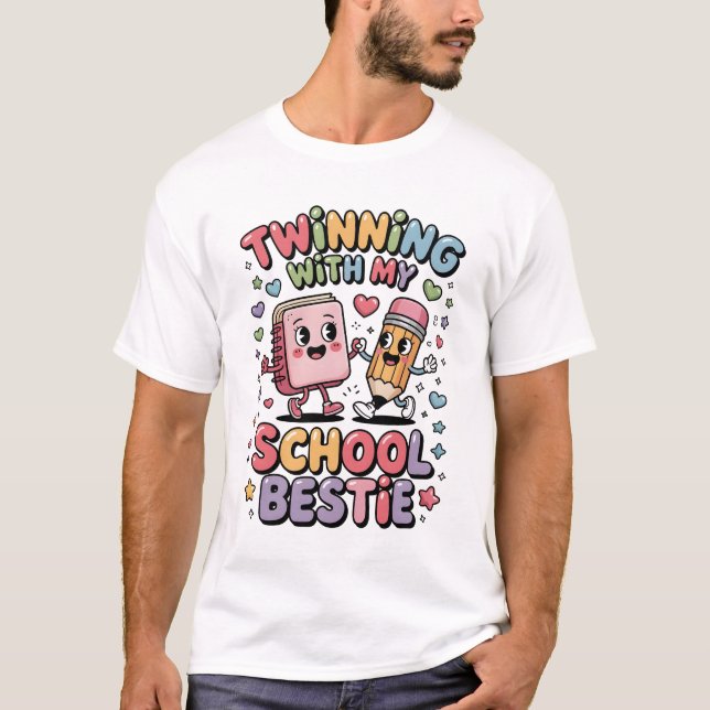 Camiseta Gêmeas Com Minha Melhor Amiga Da Escola Caderno &  (Frente)