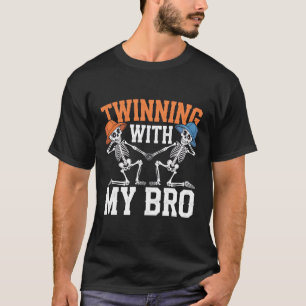 Camiseta Gêmeos Geminando o Melhor Amigo do Halloween