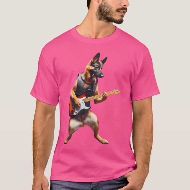 Camiseta German shepherd Com Cachorro De Violão Jogando A A (Frente)