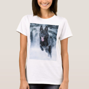 Camiseta German shepherd preto no Cobrir da escova de neve