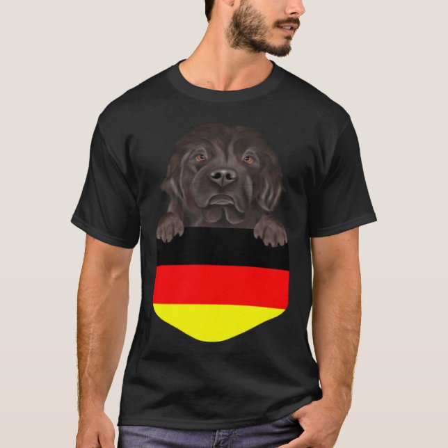 Camiseta Germany Flag Newfoundland Dog In Pocket (Frente)