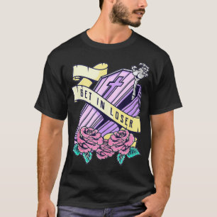 Camiseta Get In Loser Coffin Pastel Goth Kawaii Halloween A