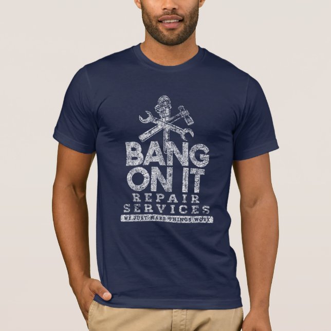 Camiseta Gfx Branco Sobre Serviços De Reparo De Ti (Frente)