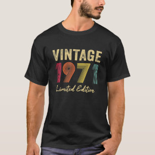 Camiseta Gifts Vintage 1971 Limited Edition, com 51 anos