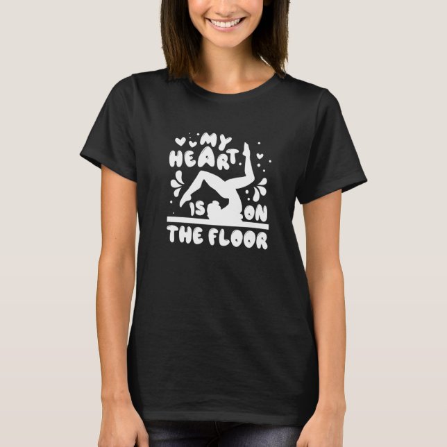 Camiseta Ginástica Mãe Meu Coração Está No Chão (Frente)