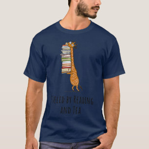 Camiseta Girafa Engraçada Segurando Uma Pilha De Livros Ali