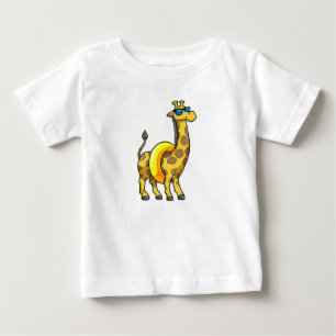 Camiseta Girafa na praia com Natação e óculos de sol