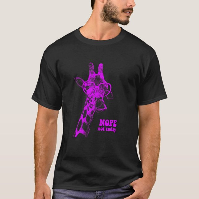 Camiseta Girafa Rosa Com Óculos Cardíacos (Frente)