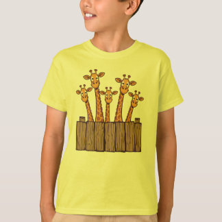 Camiseta Giraffe Peek Squad – Fence Friends Tee