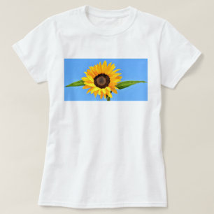 Camiseta Girassol Amarelo contra Sol no Céu Azul - Verão