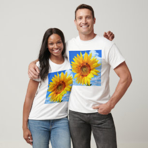 Camiseta Girassol Amarelo e Abelhas no Céu Azul - Verão