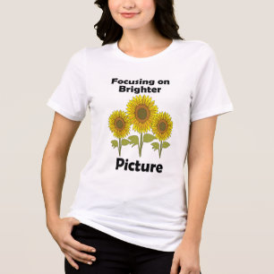 Camiseta Girassol Focando Na Formatura De Imagem Mais Brilh