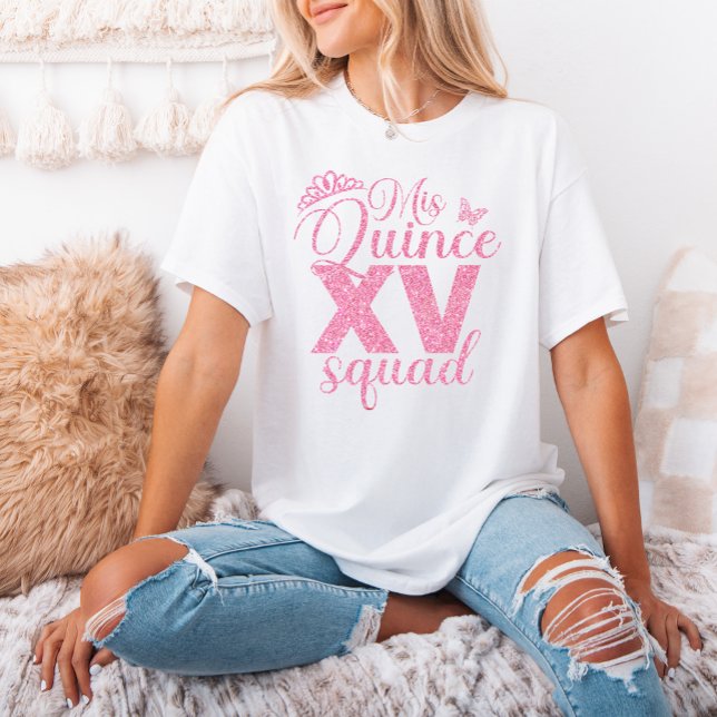 Camiseta Glitter Rosa Mis Quince XV - Festa de Quinceanera (Pink Glitter Mis Quince XV Squad Quinceanera Party T-Shirt)