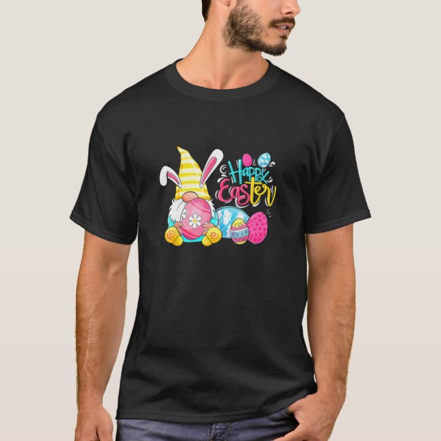 Camiseta Gnome Bunny Rabbit Ovos Caçando Felz pascoa Dia F (Frente)