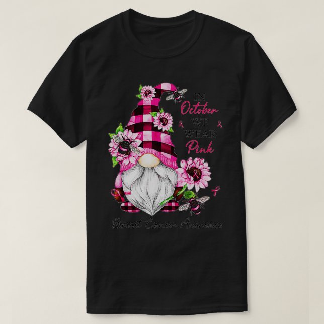 Camiseta Gnome Em Outubro Vestimos O Cancer Rosa Awaren (Frente do Design)