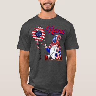 Camiseta Gnome I Love Being Called Nana Patriotic 4th Of Ju