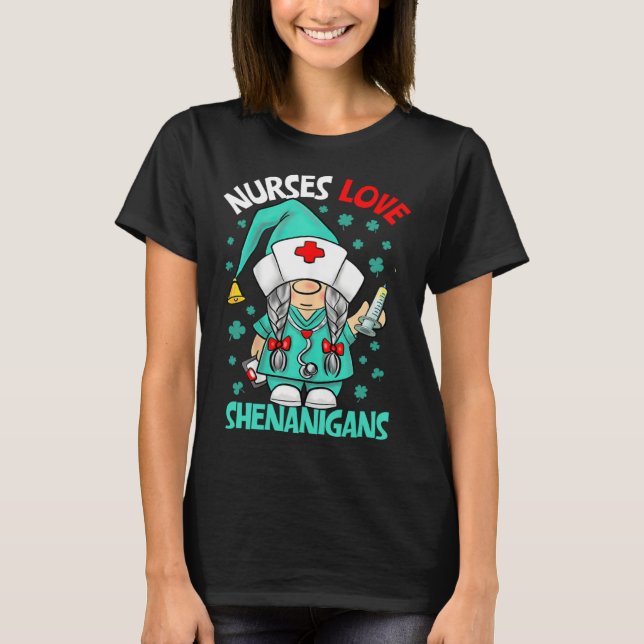 Camiseta Gnome Nurses Love Shenanigans Nurse St Patricks Da (Frente)