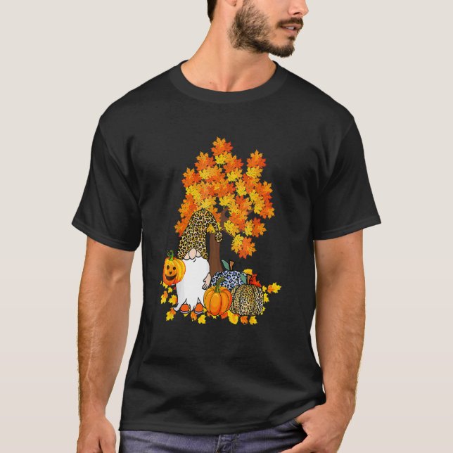 Camiseta Gnomes Pumpkin Autumn Tree Fall Leaves Thanksgivin (Frente)