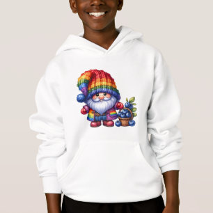Camiseta Gnomo Bonito Pegando Amoras em Cena de Floresta