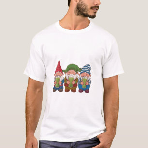 Camiseta Gnomos Engraçados Bebendo uma Bebida de Matcha Mág