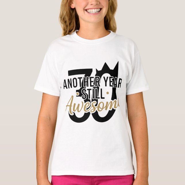 Camiseta Golden Elegant Script "Awesome" Typography Black  (Frente)