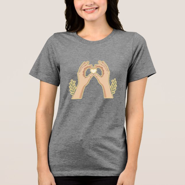 Camiseta Golden Hands Heart – Cute Family-Friendly Cartoon  (Frente)