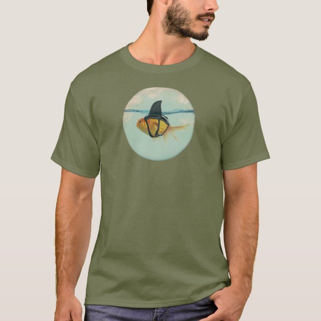 Camiseta Goldfish with a Shark Fin (Frente)