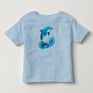 Camiseta Golfinho Azul Saltando Sobre Ondas do Oceano