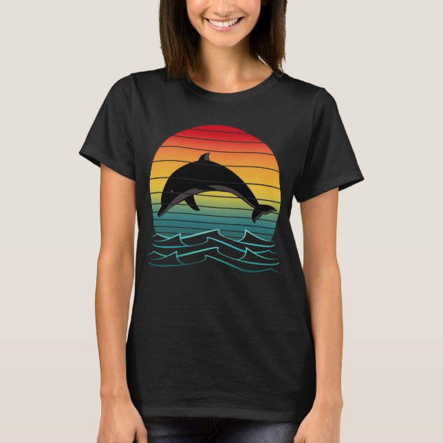 Camiseta Golfinho Vintage Pôr do Sol Oceano (Frente)
