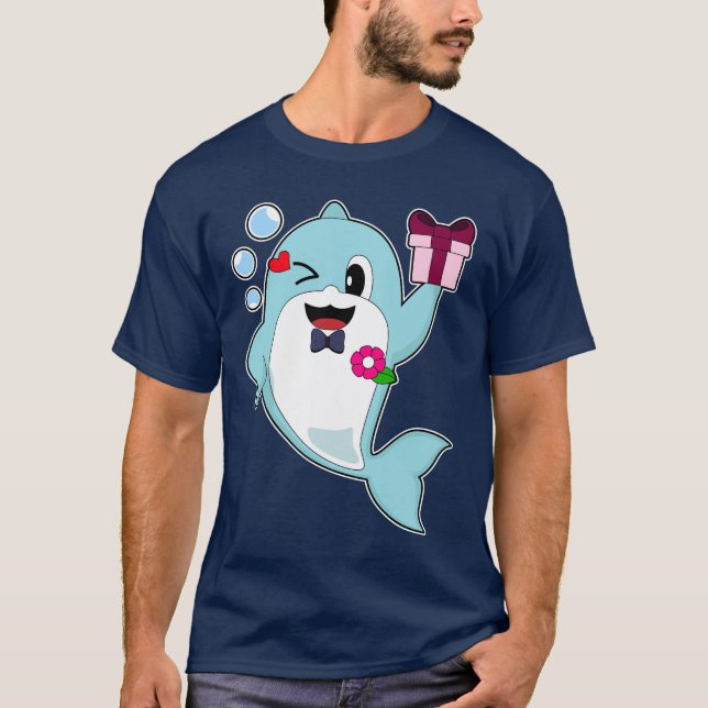 Camiseta Golfinhos Arrumam Gravata Borboleta Casamento (Frente)