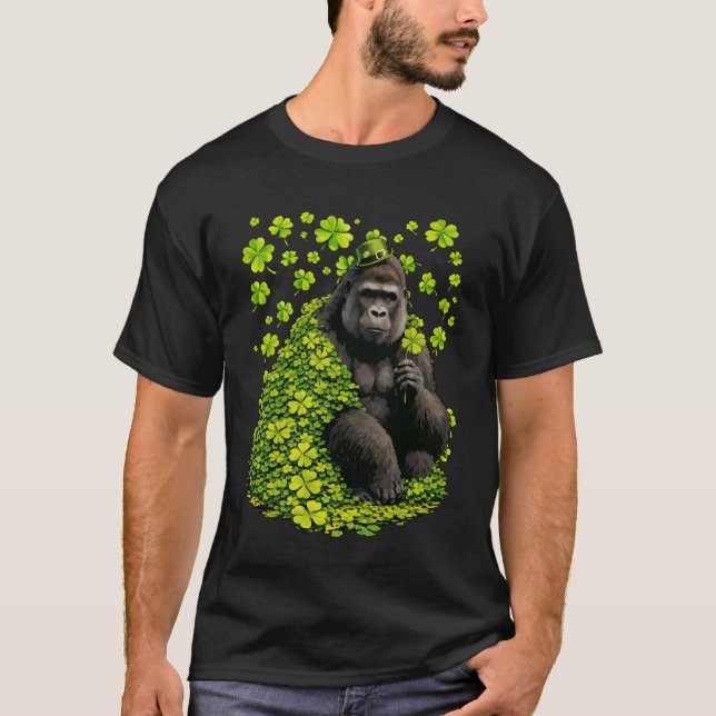 Camiseta Gorila Sortudo com Trevos de Shamrocks Dia de São  (Frente)