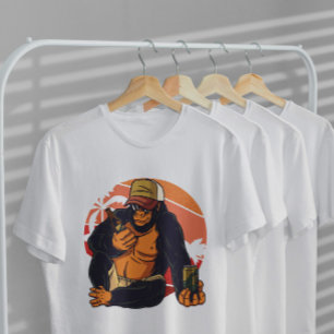 Camiseta Gorilla Bebendo Beer
