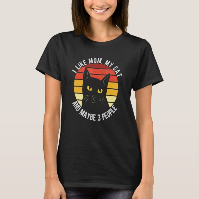 Camiseta Gosto Da Minha Mãe E Talvez De 3 Pessoas (Frente)