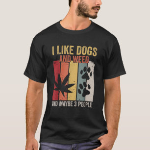 Camiseta Gosto De Cães E De Erva E Talvez De 3 Pessoas