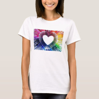 Camiseta Gotejamento branco do arco-íris dos corações do