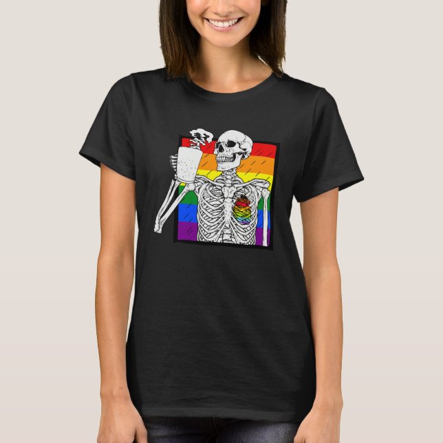 Camiseta Goth Skeleton Coffee Gay Lesbian Pride Rainbow Hum (Frente)