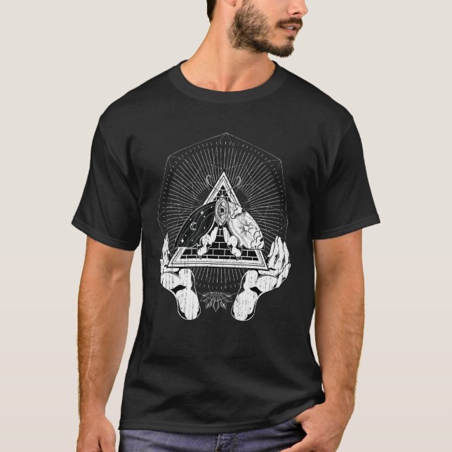Camiseta Gótica Moth Moon Sun Hamsa Pagan Occult (Frente)