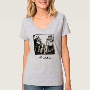 Camiseta "Gótica", "V-Neck"