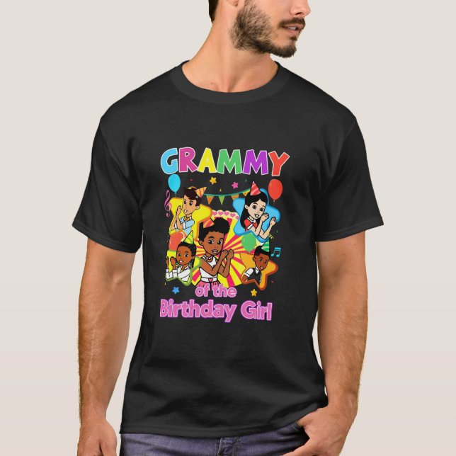 Camiseta Gracie's Corner Grammy of Birthday Girl Dolls (Frente)