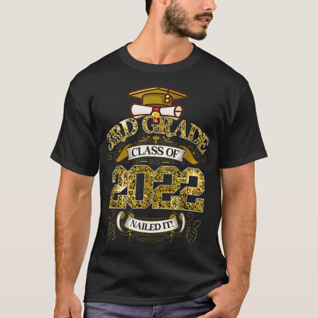Camiseta Graduação Engraçada 3ª Classe De 2022 Nu (Frente)