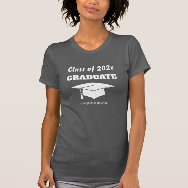 Camiseta Graduation Celebration Class White Hat Class Year (Frente)