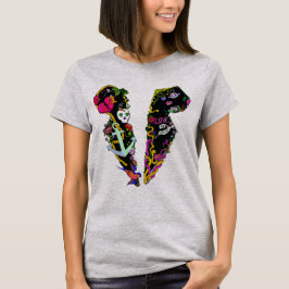 Camiseta Gráfica com Tatuagem de Veneno do Amor e 