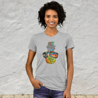 Camiseta Gráfica de Abacaxi Fofo com Óculos de Sol