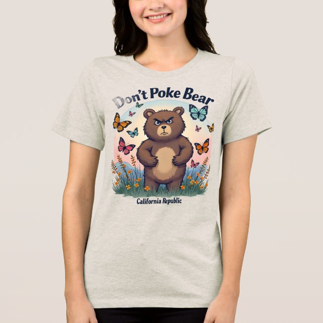 Camiseta Gráfica do Urso Cento e Feroz - Califórni (Frente)