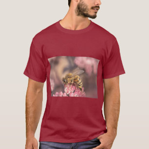 Camiseta Gráfica Doce Como A Natureza Do Mel