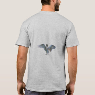 Camiseta Gráfica Elegante de Cisne Voador nas Cost