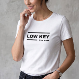 Camiseta Gráfica Minimalista de Baixo Nível   Limp