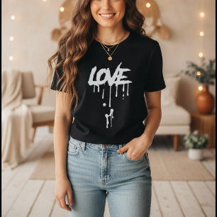 Camiseta Gráfica Minimalista LOVE Drip
